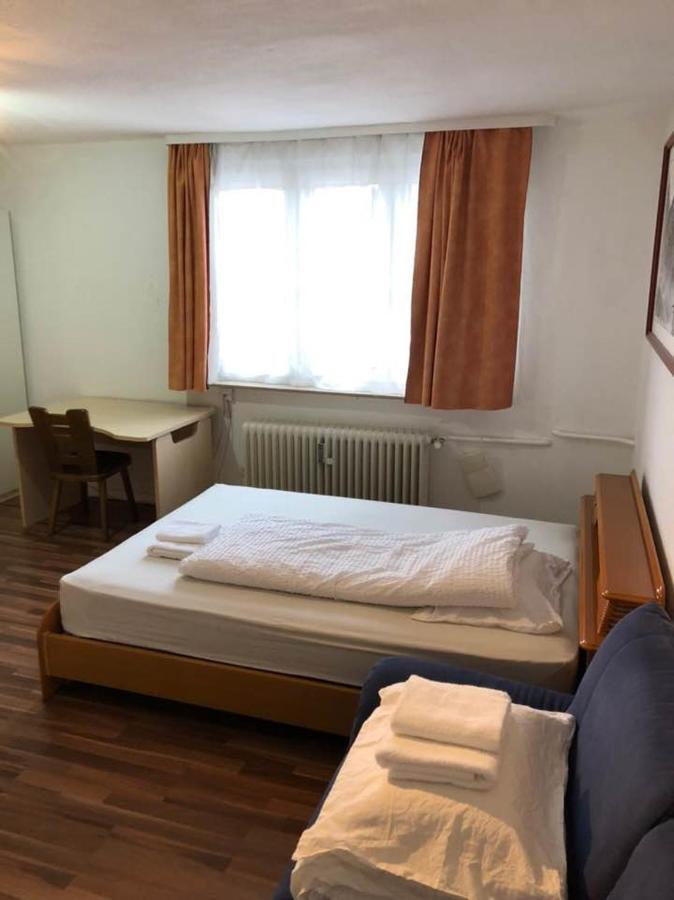 Hotel Kriftelerhof Buitenkant foto